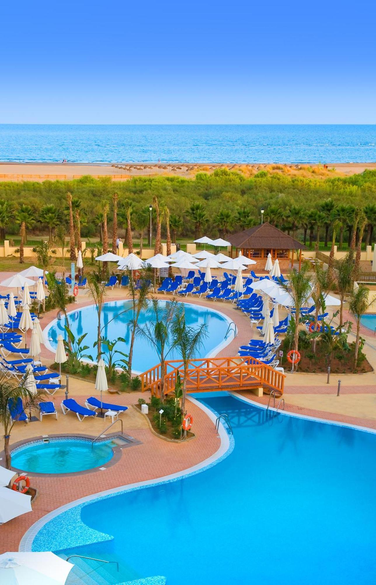 Double or Twin Room (2 Adults + 1 Child),262692161:JPEG